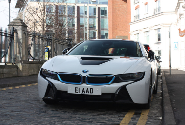 BMW i8