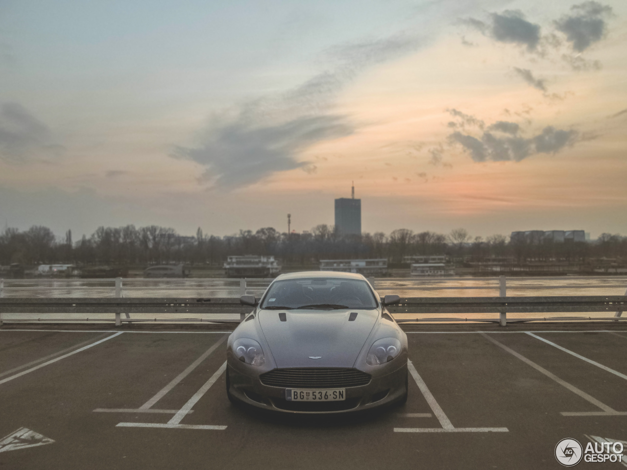 Aston Martin DB9