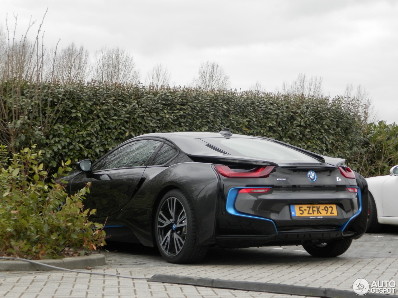 BMW i8