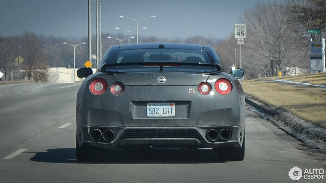 Nissan GT-R