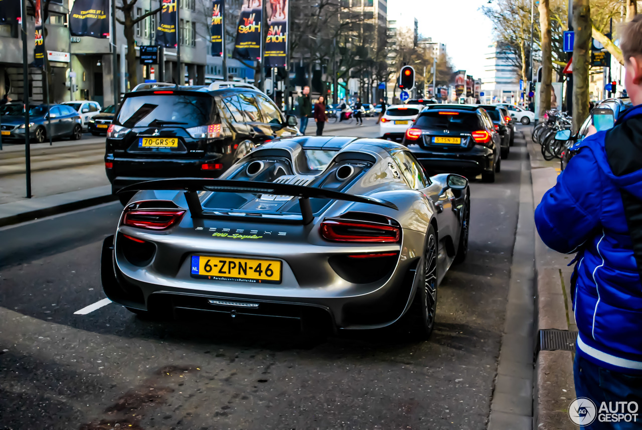 Porsche 918 Spyder Weissach Package