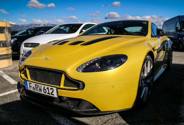 Aston Martin V12 Vantage S