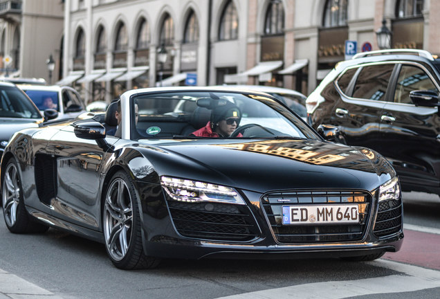 Audi R8 V10 Spyder 2013