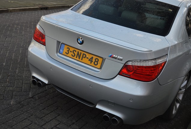 BMW M5 E60 2005