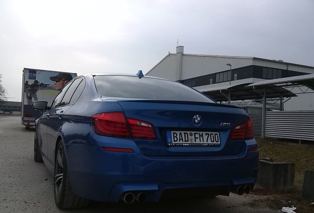 BMW M5 F10 2011