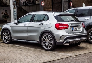 Mercedes-Benz GLA 45 AMG X156