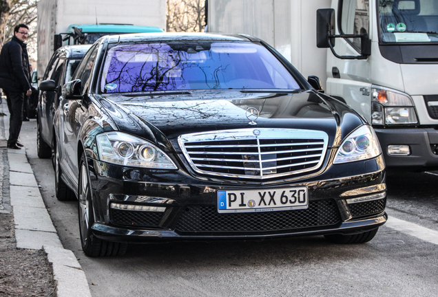 Mercedes-Benz S 63 AMG W221 2011