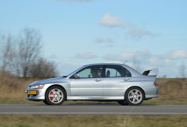 Mitsubishi Lancer Evolution VIII FQ-330