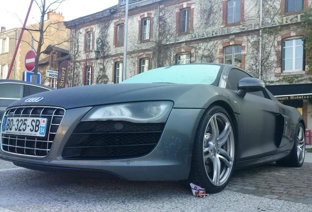 Audi R8 V10