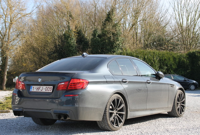 BMW M5 F10 2011