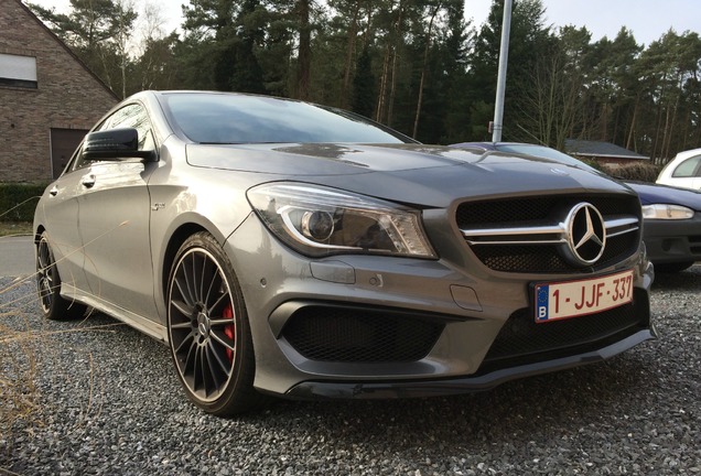 Mercedes-Benz CLA 45 AMG C117