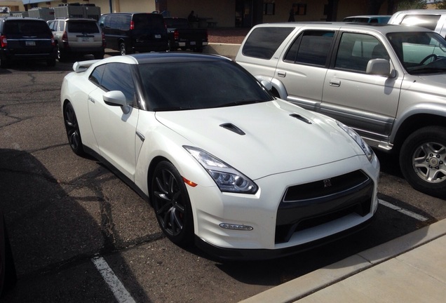 Nissan GT-R 2011