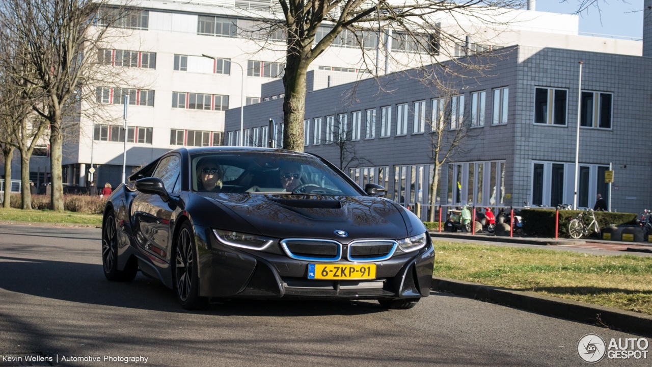 BMW i8