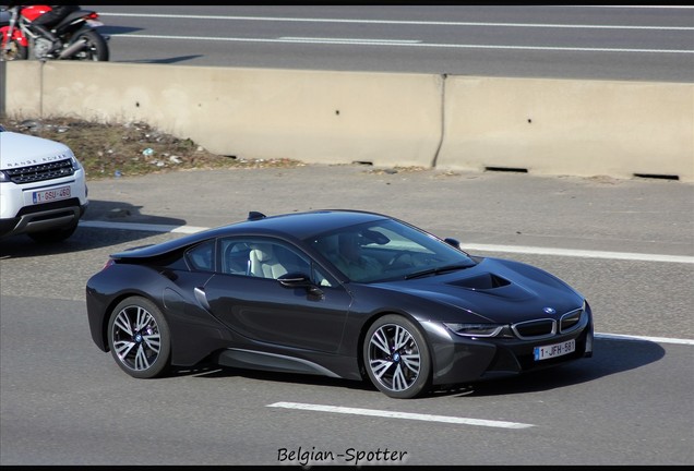 BMW i8