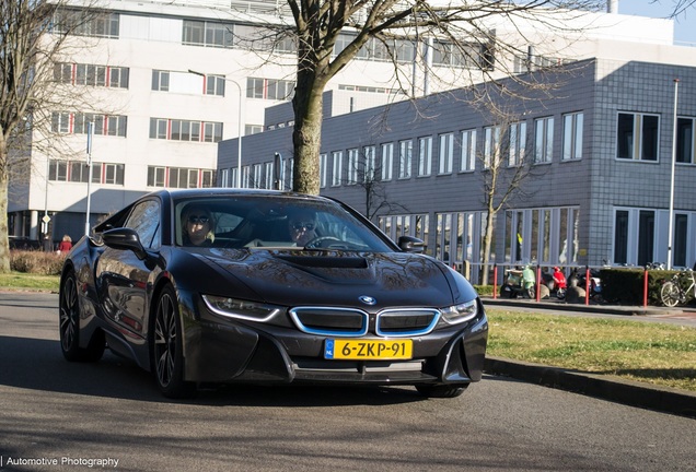 BMW i8