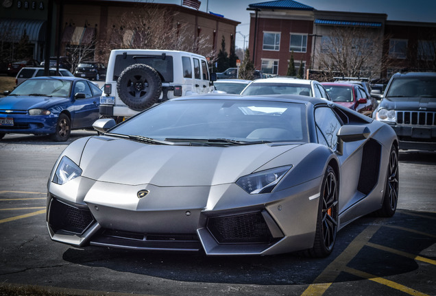 Lamborghini Aventador LP700-4 Roadster