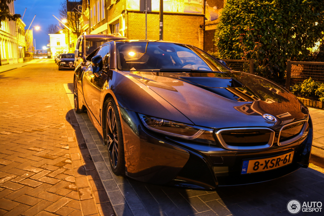 BMW i8