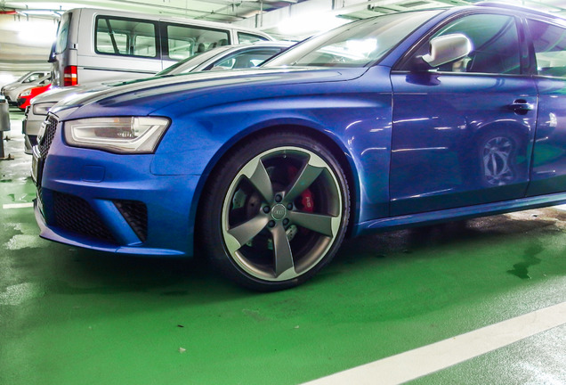 Audi RS4 Avant B8