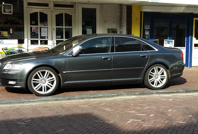 Audi S8 D3