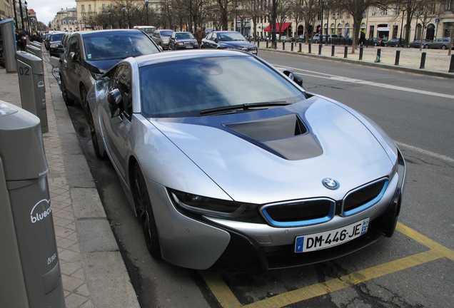 BMW i8