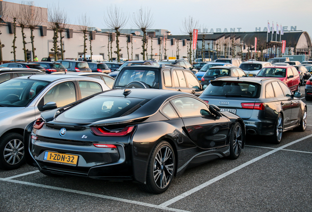 BMW i8