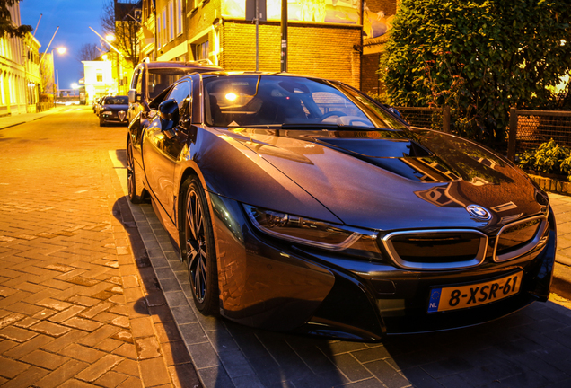 BMW i8