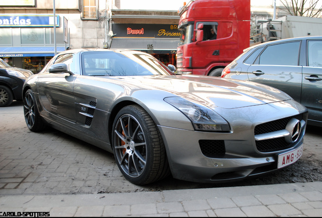 Mercedes-Benz SLS AMG