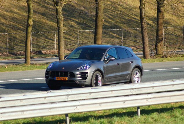 Porsche 95B Macan Turbo