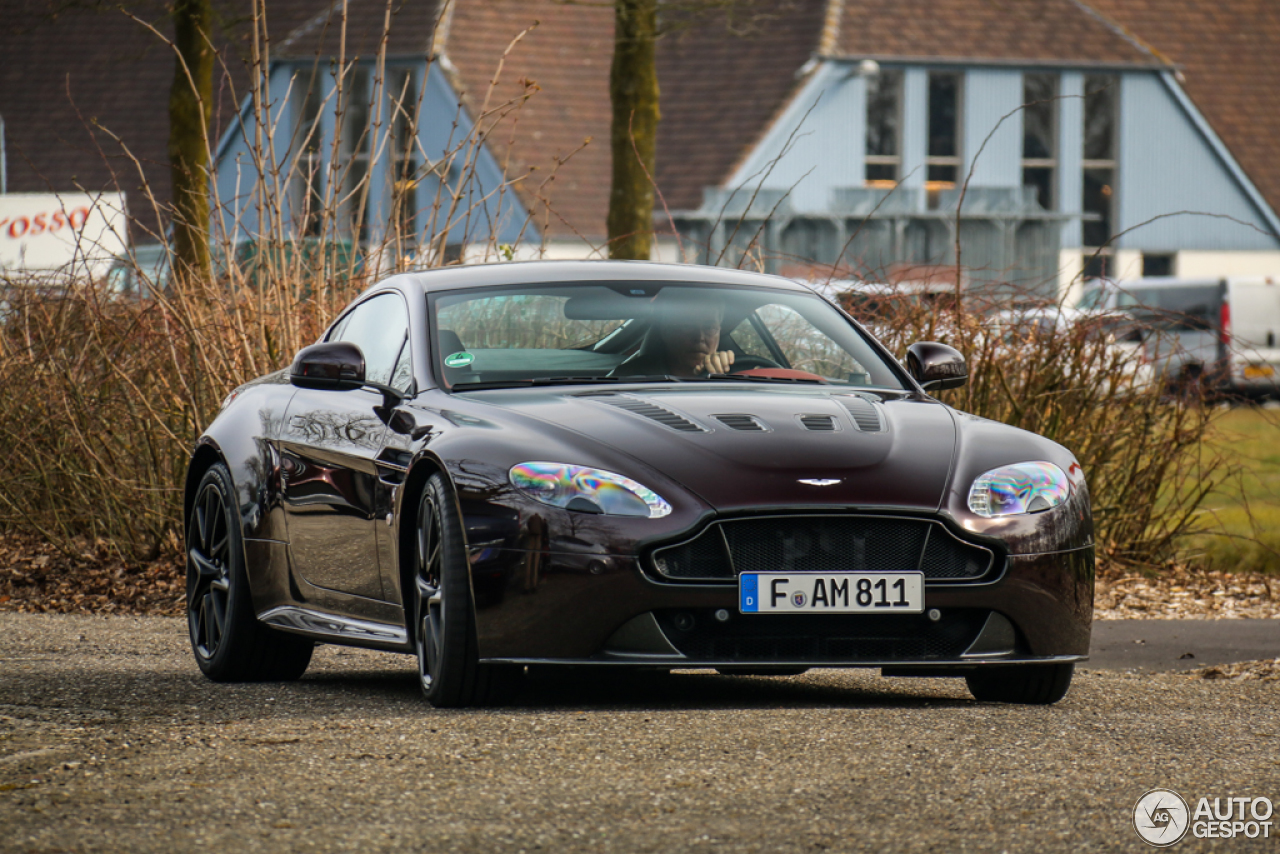 Aston Martin V12 Vantage S