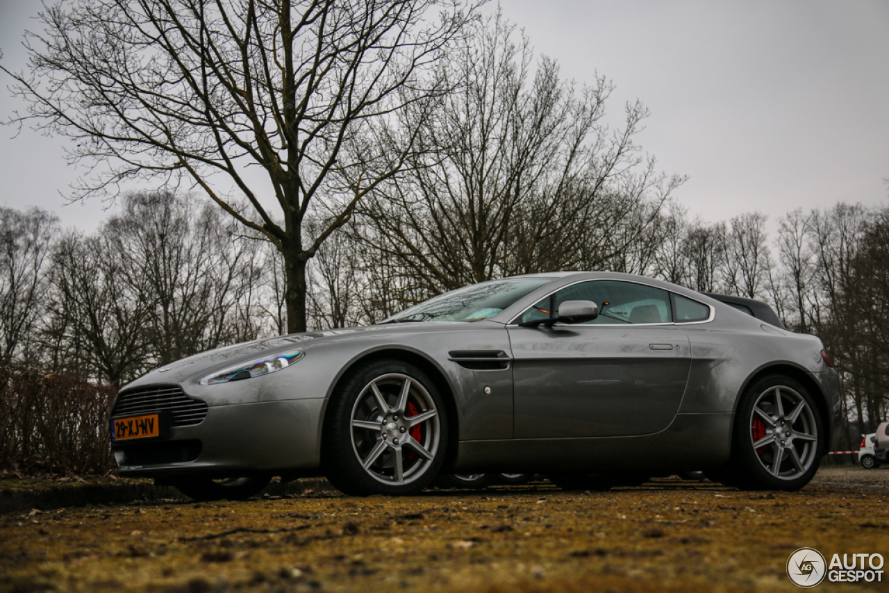 Aston Martin V8 Vantage