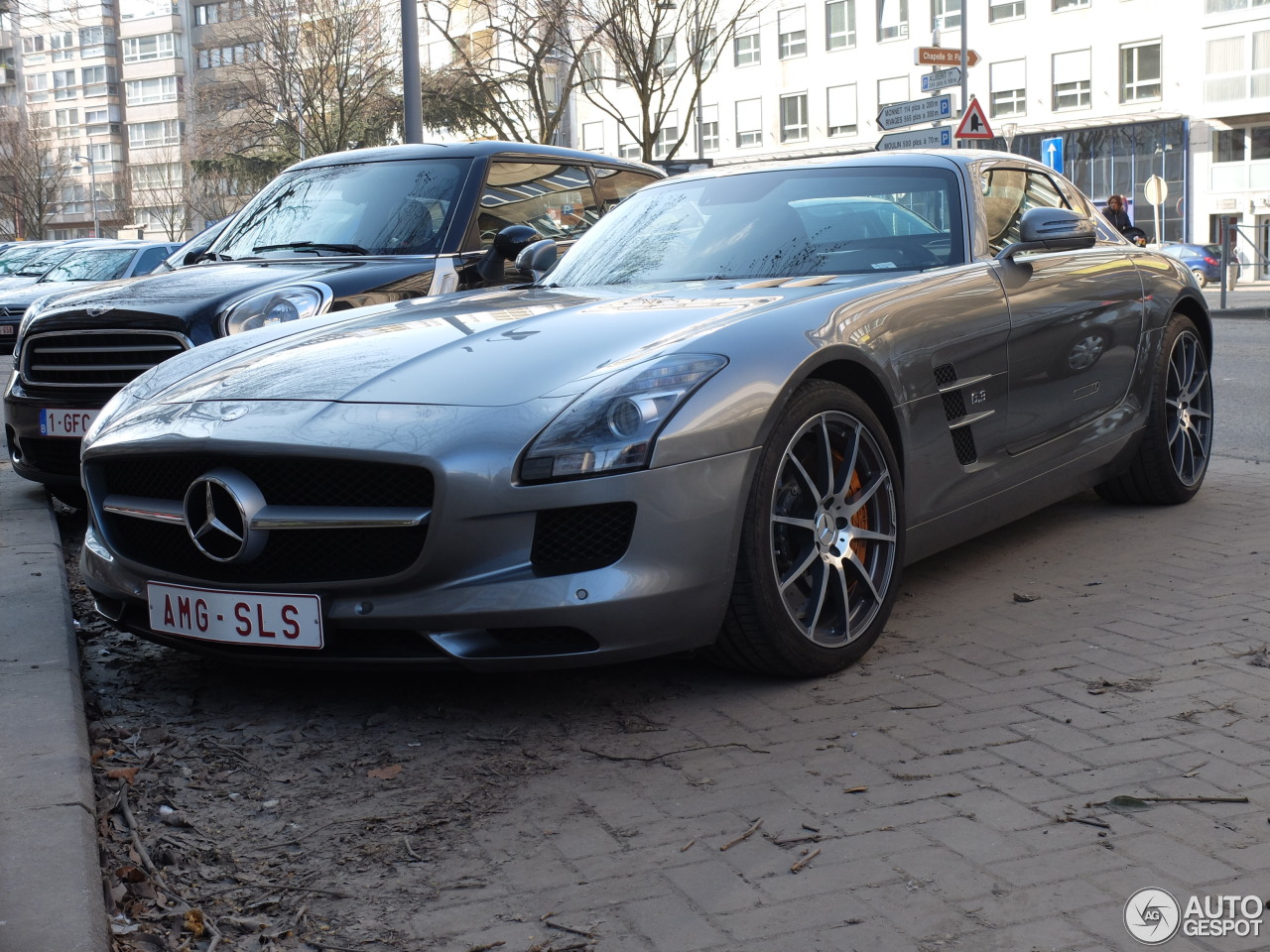 Mercedes-Benz SLS AMG