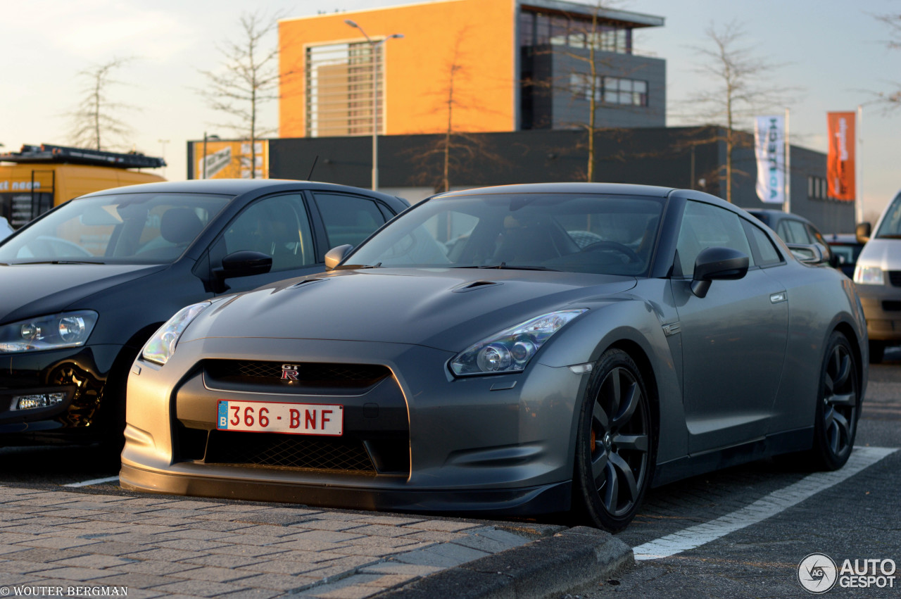 Nissan GT-R