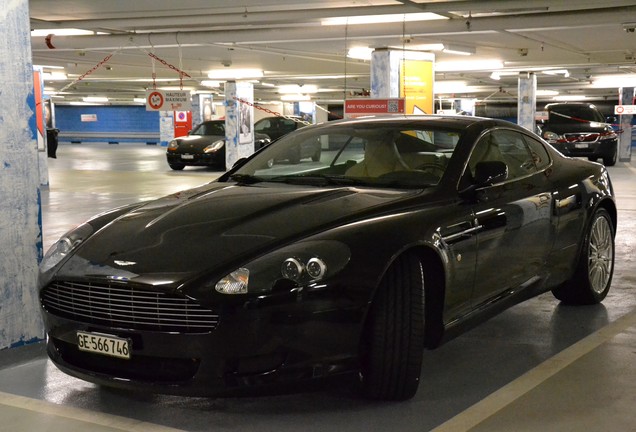 Aston Martin DB9