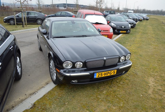 Jaguar XJR