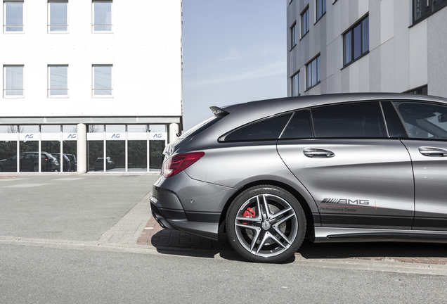 Mercedes-Benz CLA 45 AMG Shooting Brake