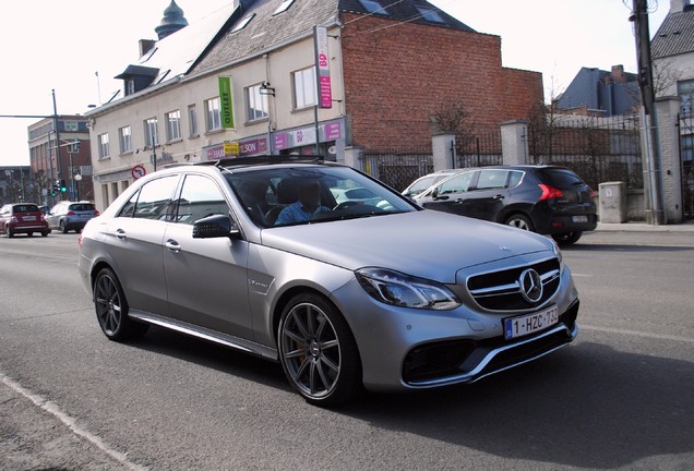 Mercedes-Benz E 63 AMG S W212