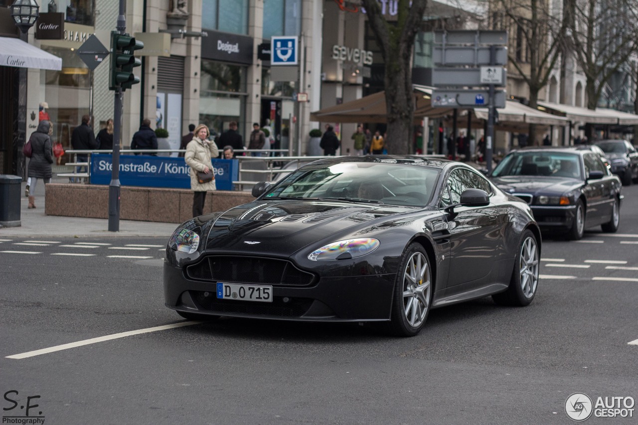 Aston Martin V12 Vantage S