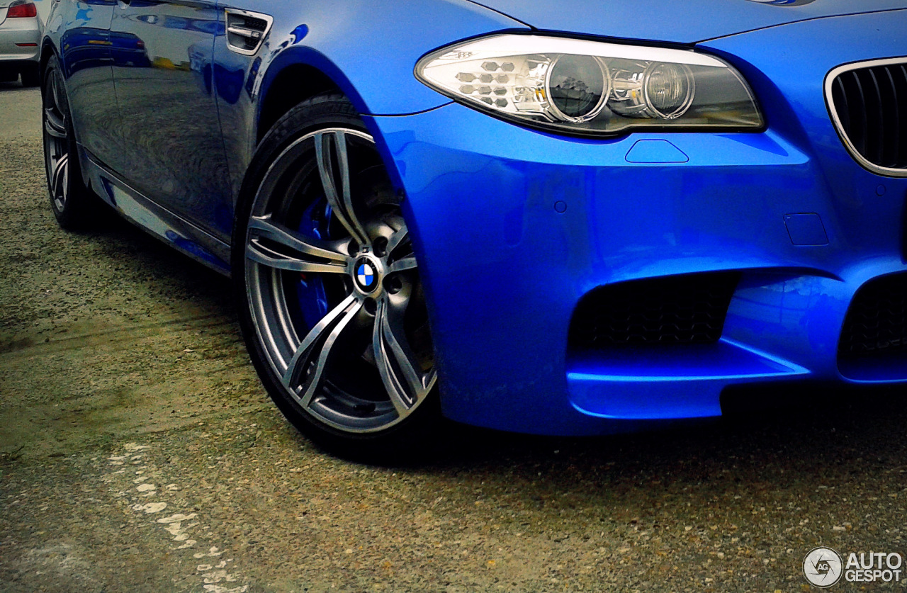 BMW M5 F10 2011