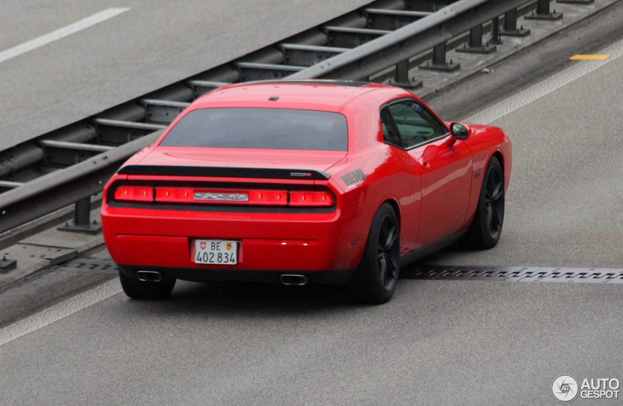 Dodge Challenger SRT-8