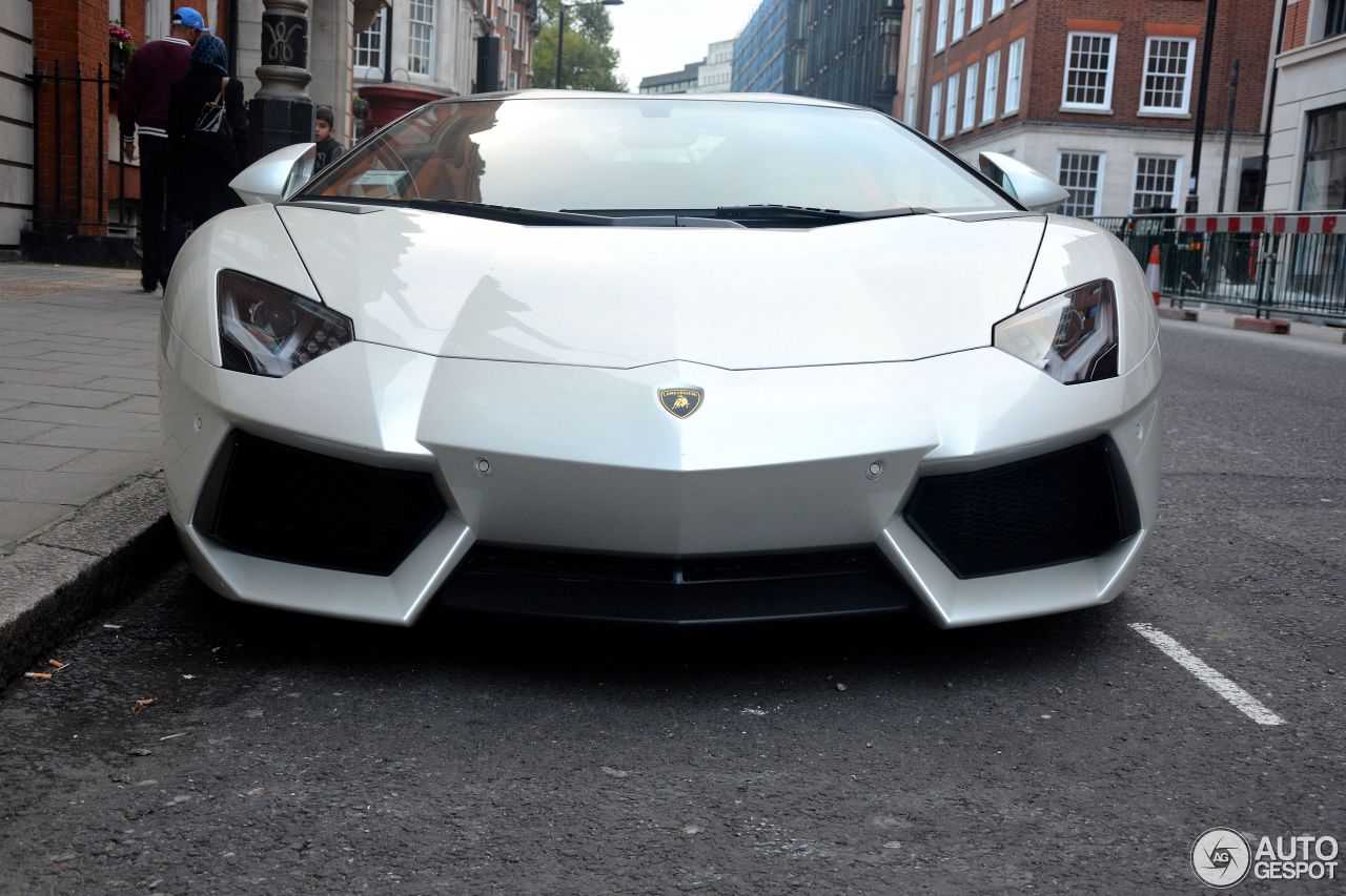 Lamborghini Aventador LP700-4 Roadster