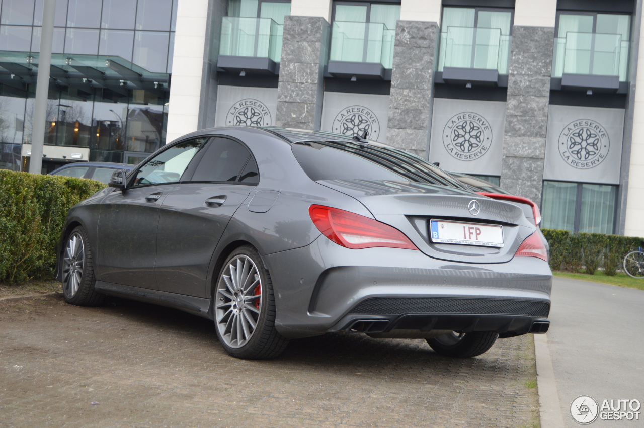 Mercedes-Benz CLA 45 AMG C117