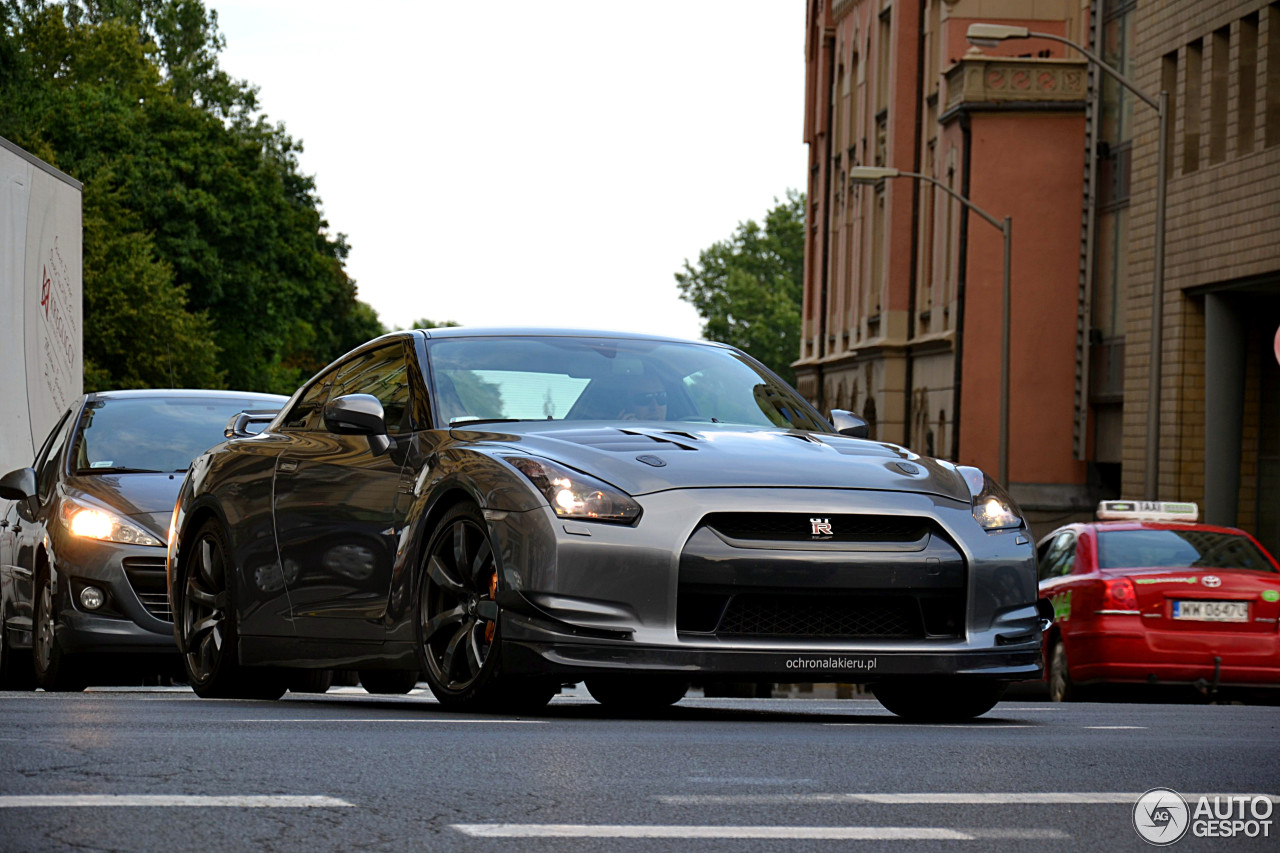 Nissan GT-R HKS GT800