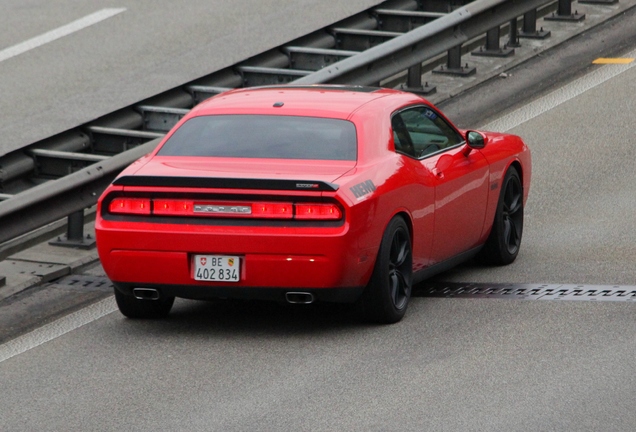 Dodge Challenger SRT-8