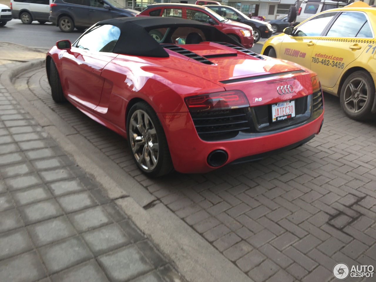 Audi R8 V10 Spyder 2013