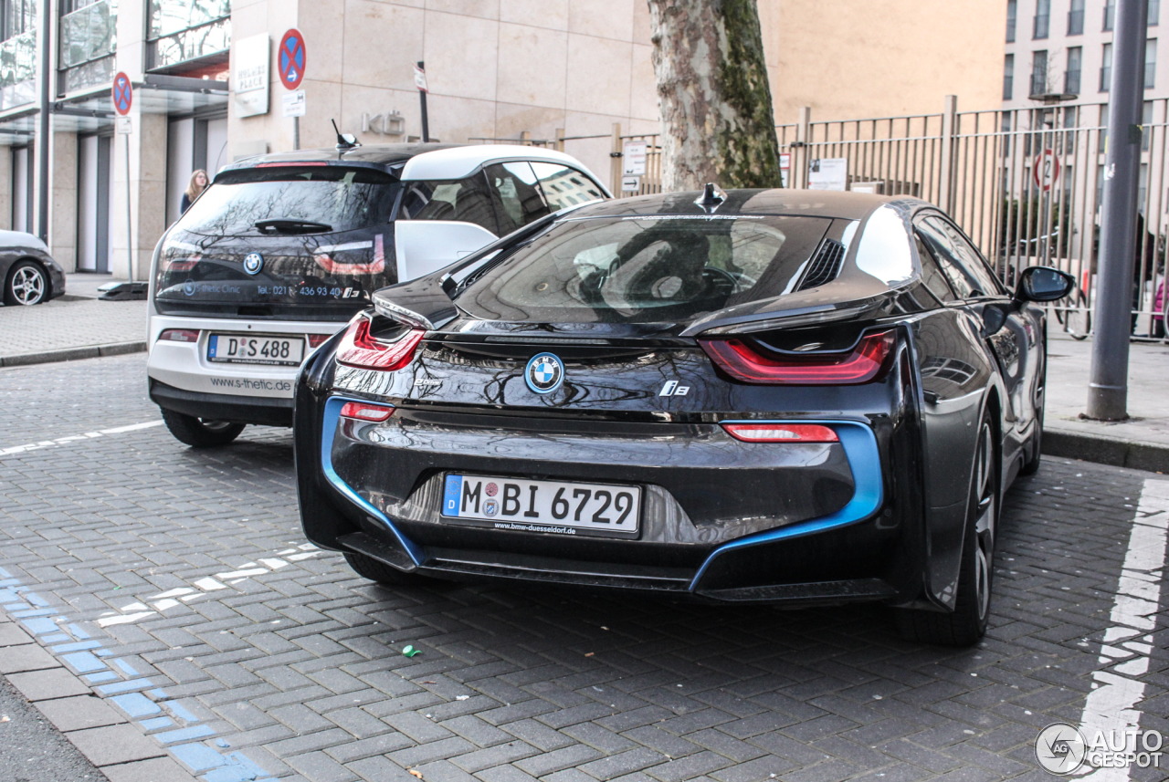 BMW i8