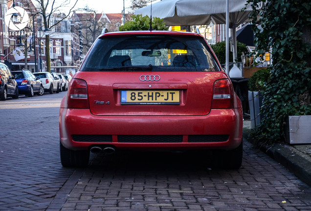 Audi RS4 Avant B5