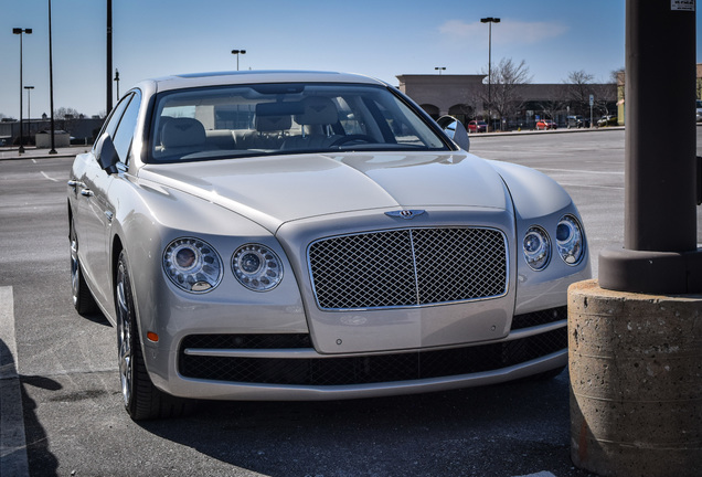 Bentley Flying Spur V8