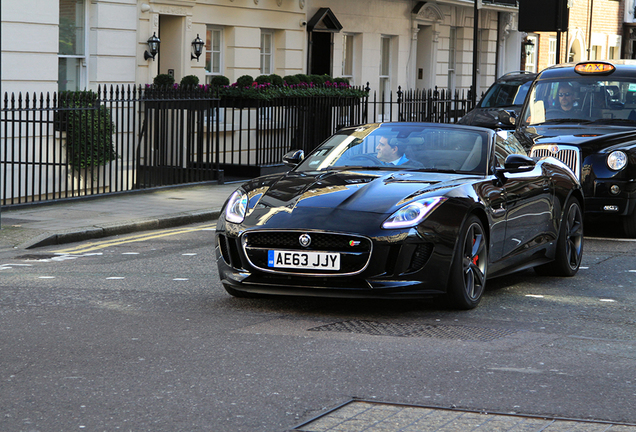 Jaguar F-TYPE S V8 Convertible