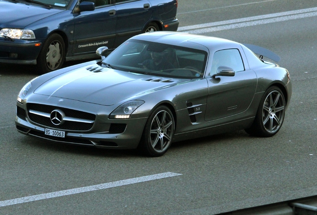 Mercedes-Benz SLS AMG