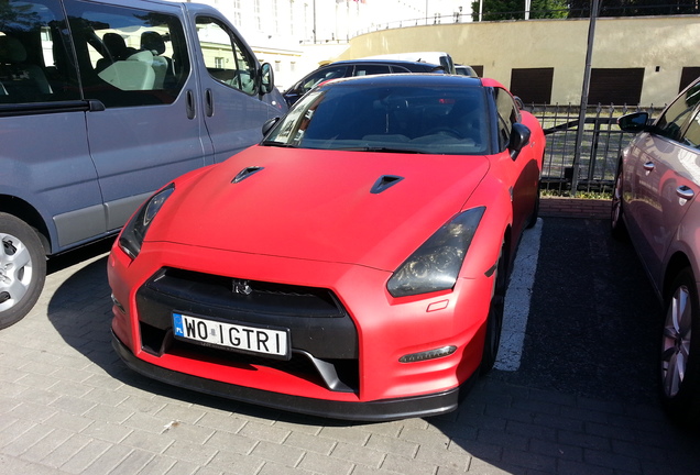 Nissan GT-R 2011